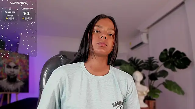 JANYLOVE   online show from February 6, 2025, 11:21 am