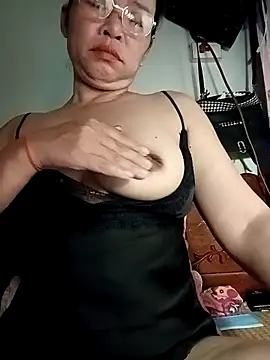 Snapshot of Sexy-asslove90 chatting on September 15, 2025, 1:55 pm Sexy-asslove90 online show from September 15, 2025, 1:55 pm