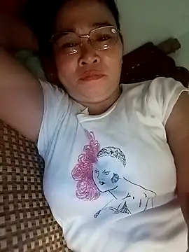 Snapshot of Sexy-asslove90 chatting on October 17, 2025, 4:26 am Sexy-asslove90 online show from October 17, 2025, 4:26 am