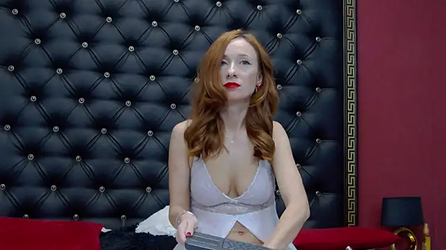 Snapshot of AnneHove chatting on January 17, 2025, 6:15 am AnneHove online show from January 17, 2025, 6:15 am