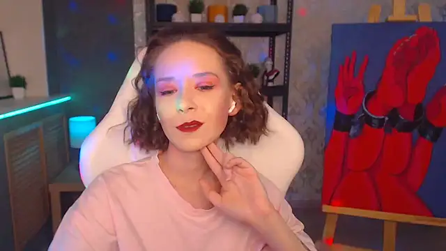 Snapshot of FascinatingEyess chatting on December 20, 2024, 9:28 pm FascinatingEyess online show from December 20, 2024, 9:28 pm