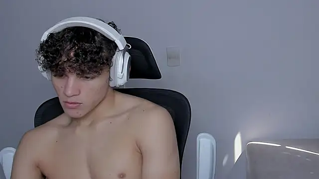 laurent nova online show from October 29, 2025, 5:58 pm