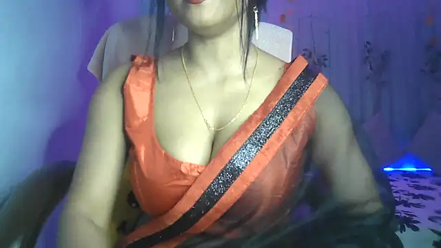 Queenhimanshi online show from February 23, 2025, 8:00 pm