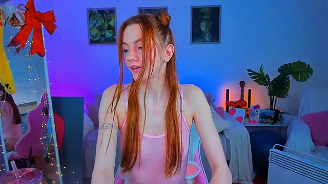 Alyssa Smitt online show from February 20, 2025, 10:59 pm