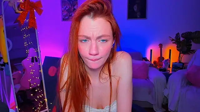 Alyssa Smitt online show from March 19, 2025, 3:52 am