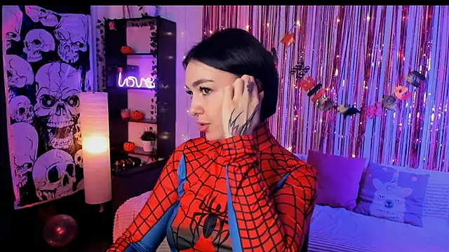 Snapshot of Magic_Allie chatting on October 24, 2025, 8:16 pm Magic Allie online show from October 24, 2025, 8:16 pm