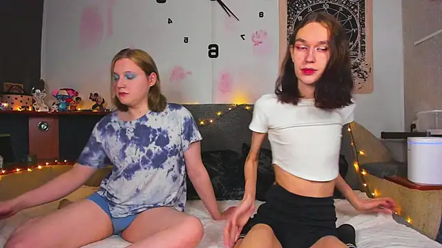 Snapshot of Calvin_and_Kevin chatting on January 19, 2025, 2:38 pm Calvin and Kevin online show from January 19, 2025, 2:38 pm