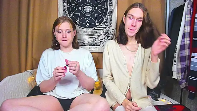 Snapshot of Calvin_and_Kevin chatting on February 20, 2025, 9:20 pm Calvin and Kevin online show from February 20, 2025, 9:20 pm