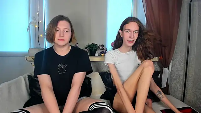 Snapshot of Calvin_and_Kevin chatting on September 26, 2025, 1:15 pm Calvin and Kevin online show from September 26, 2025, 1:15 pm