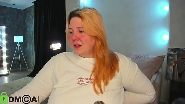 Ruth Oliver online show from October 28, 2025, 1:09 am