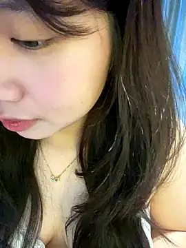 Hotellinh12 online show from September 30, 2025, 4:23 pm