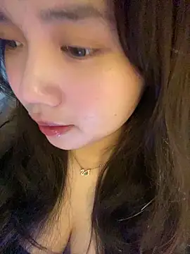 Hotellinh12 online show from October 9, 2025, 5:22 pm