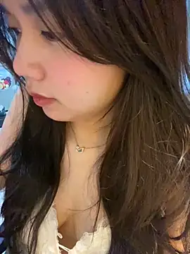 Hotellinh12 online show from November 4, 2025, 3:00 pm