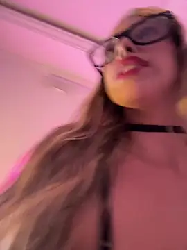 Snapshot of Amanda-sweet chatting on February 13, 2025, 8:45 pm Amanda-sweet online show from February 13, 2025, 8:45 pm