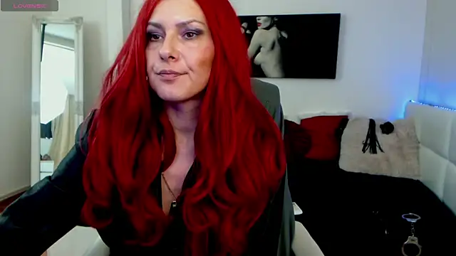 EvelynQueenn online show from January 13, 2025, 9:08 am