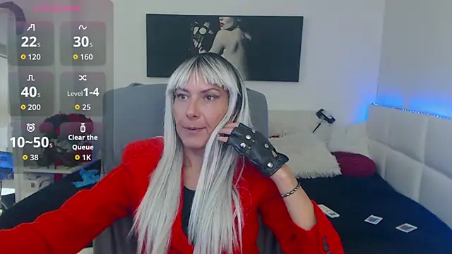 EvelynQueenn online show from October 14, 2025, 11:22 am