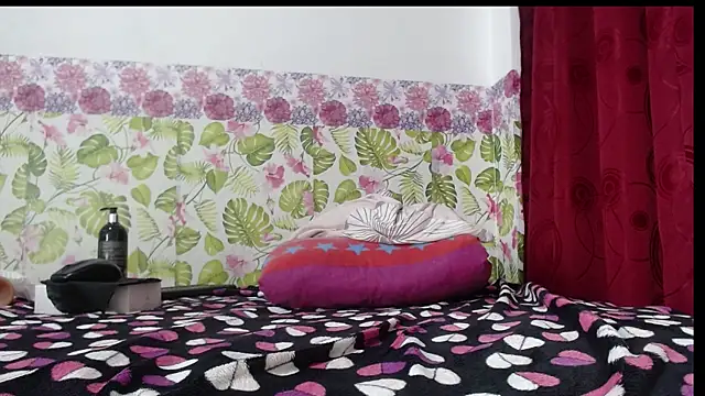 Snapshot of Watagatapitusberry1 chatting on January 10, 2025, 3:39 am Watagatapitusberry1 online show from January 10, 2025, 3:39 am