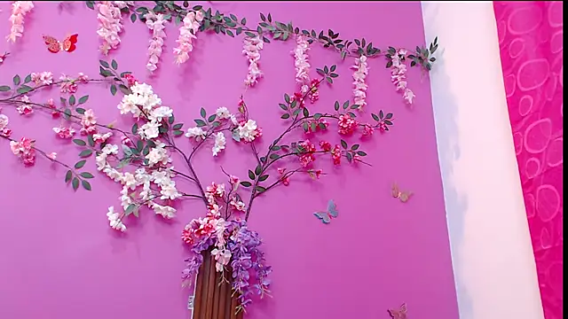 Snapshot of Watagatapitusberry1 chatting on February 21, 2025, 1:33 am Watagatapitusberry1 online show from February 21, 2025, 1:33 am