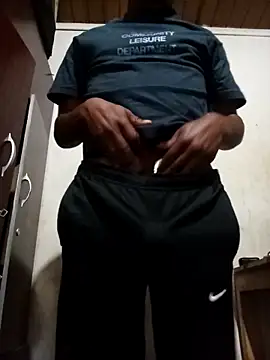 Snapshot of Uncletee112 chatting on September 14, 2025, 10:53 pm Uncletee112 online show from September 14, 2025, 10:53 pm