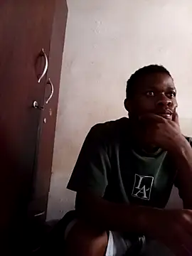 Snapshot of Uncletee112 chatting on October 27, 2025, 12:42 pm Uncletee112 online show from October 27, 2025, 12:42 pm