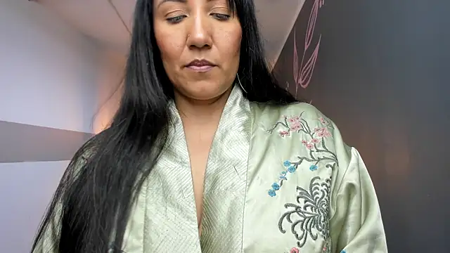 Snapshot of GiaFox_ chatting on January 27, 2025, 6:20 pm GiaFox online show from January 27, 2025, 6:20 pm