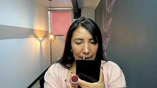 Snapshot of GiaFox_ chatting on January 29, 2025, 3:47 pm GiaFox online show from January 29, 2025, 3:47 pm