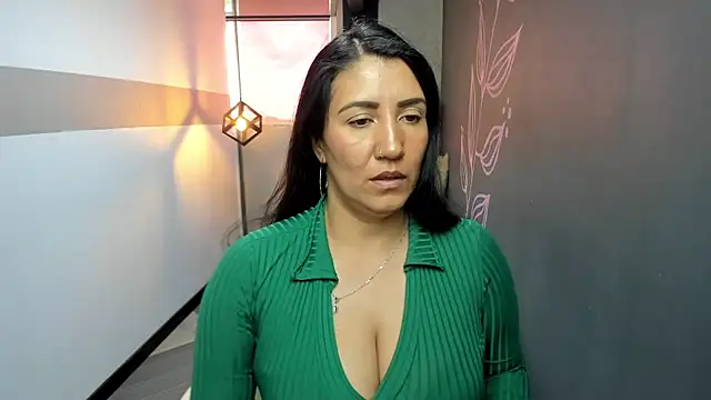 Snapshot of GiaFox_ chatting on February 26, 2025, 3:30 pm GiaFox online show from February 26, 2025, 3:30 pm