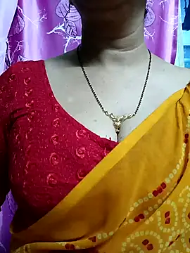 Snapshot of Rosy-B chatting on January 28, 2025, 6:17 pm Rosy-B online show from January 28, 2025, 6:17 pm
