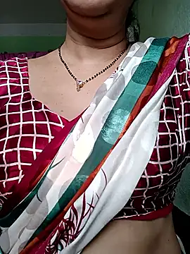 Snapshot of Rosy-B chatting on October 9, 2025, 12:41 am Rosy-B online show from October 9, 2025, 12:41 am
