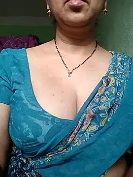 Snapshot of Rosy-B chatting on October 27, 2025, 12:36 am Rosy-B online show from October 27, 2025, 12:36 am
