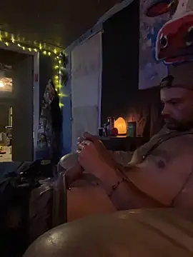 Snapshot of spundaddylive chatting on October 31, 2025, 11:39 pm spundaddylive online show from October 31, 2025, 11:39 pm