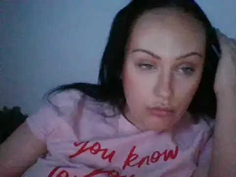 Snapshot of CurvyQueen2023 chatting on January 7, 2025, 5:20 pm CurvyQueen2023 online show from January 7, 2025, 5:20 pm