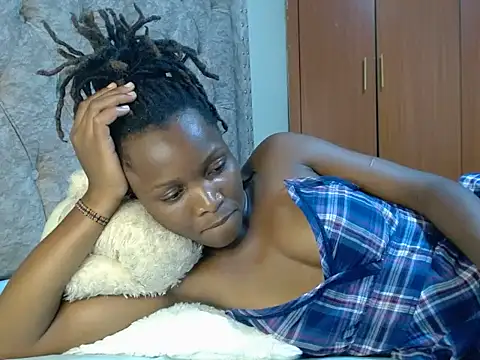 Snapshot of Naughty_Girl17 chatting on February 18, 2025, 11:52 pm Naughty Girl17 online show from February 18, 2025, 11:52 pm