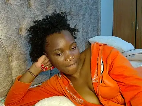 Snapshot of Naughty_Girl17 chatting on November 29, 2025, 8:06 am Naughty Girl17 online show from November 29, 2025, 8:06 am