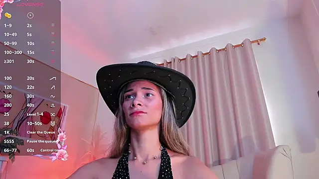 Snapshot of SkiinnyAna chatting on February 8, 2025, 7:49 pm SkiinnyAna online show from February 8, 2025, 7:49 pm