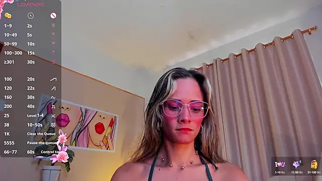 Snapshot of SkiinnyAna chatting on February 16, 2025, 7:16 pm SkiinnyAna online show from February 16, 2025, 7:16 pm