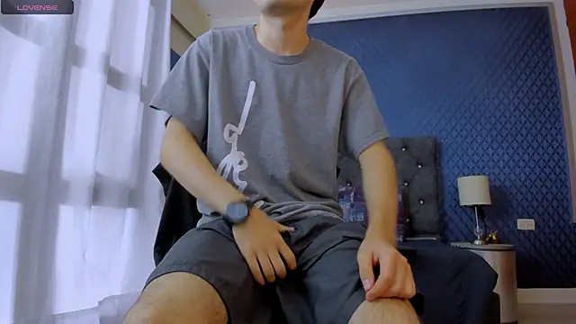 Snapshot of bower_and_colucci chatting on December 30, 2024, 3:13 pm bower and colucci online show from December 30, 2024, 3:13 pm