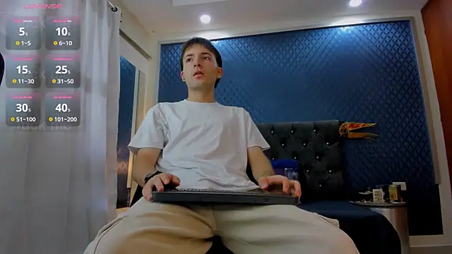 Snapshot of bower_and_colucci chatting on January 27, 2025, 1:41 pm bower and colucci online show from January 27, 2025, 1:41 pm