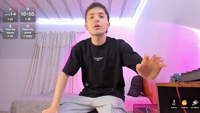 Snapshot of bower_and_colucci chatting on March 17, 2025, 11:43 pm bower and colucci online show from March 17, 2025, 11:43 pm