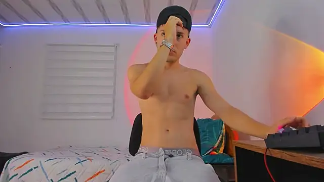 Snapshot of bower_and_colucci chatting on September 10, 2025, 2:00 am bower and colucci online show from September 10, 2025, 2:00 am