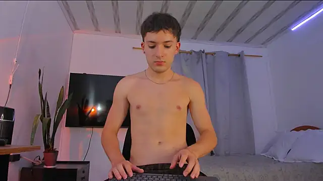 Snapshot of bower_and_colucci chatting on September 14, 2025, 11:48 pm bower and colucci online show from September 14, 2025, 11:48 pm