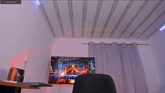 Snapshot of bower_and_colucci chatting on November 7, 2025, 12:43 am bower and colucci online show from November 7, 2025, 12:43 am