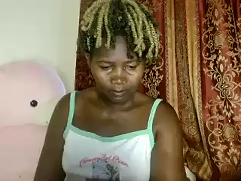 Snapshot of Sexxy_pretty24 chatting on February 8, 2025, 3:41 am Sexxy pretty24 online show from February 8, 2025, 3:41 am