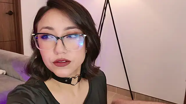 Hot Couple666 online show from November 19, 2025, 5:35 pm