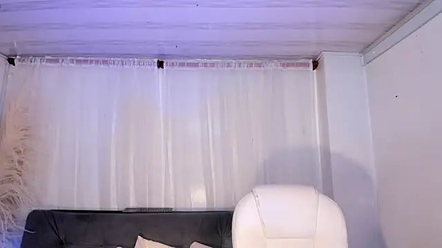 miel gomez online show from February 8, 2025, 11:24 pm