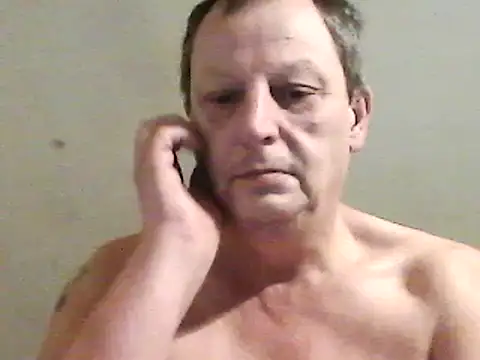Snapshot of chubbybear2cum chatting on December 18, 2024, 2:42 am chubbybear2cum online show from December 18, 2024, 2:42 am