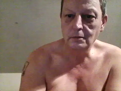 Snapshot of chubbybear2cum chatting on February 4, 2025, 11:27 pm chubbybear2cum online show from February 4, 2025, 11:27 pm