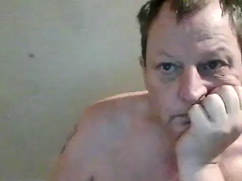 Snapshot of chubbybear2cum chatting on February 24, 2025, 11:21 am chubbybear2cum online show from February 24, 2025, 11:21 am