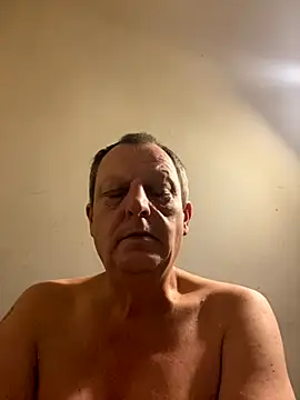 Snapshot of chubbybear2cum chatting on October 12, 2025, 7:29 am chubbybear2cum online show from October 12, 2025, 7:29 am