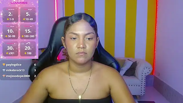 Snapshot of Cristal_War chatting on December 29, 2024, 11:29 pm Cristal War online show from December 29, 2024, 11:29 pm